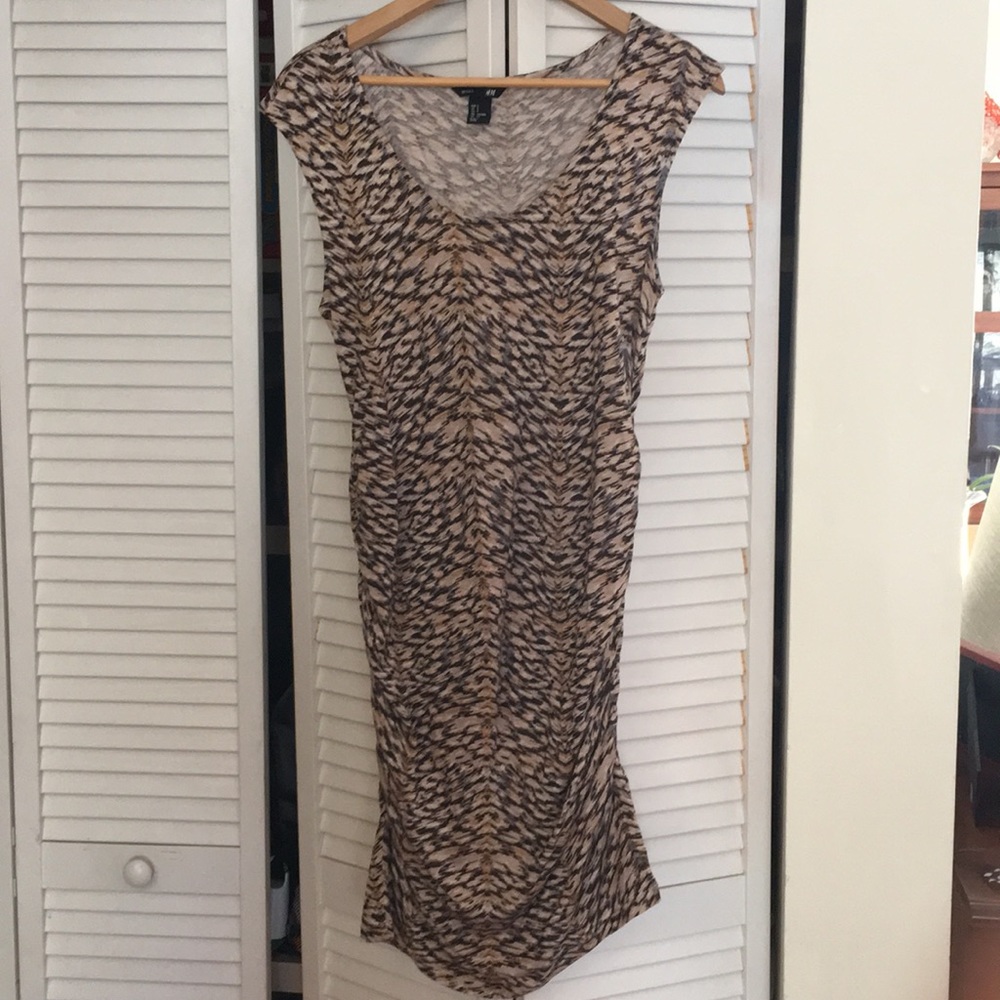 Maternity Sleeveless dress (S).